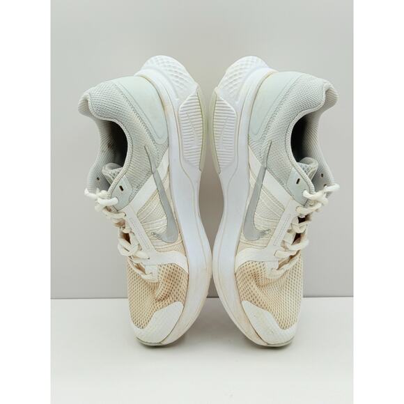 Size 10 Nike Run Swift 2 Womens White Metallic Athletic Running Shoes CU3528-105 - Picture 6 of 8